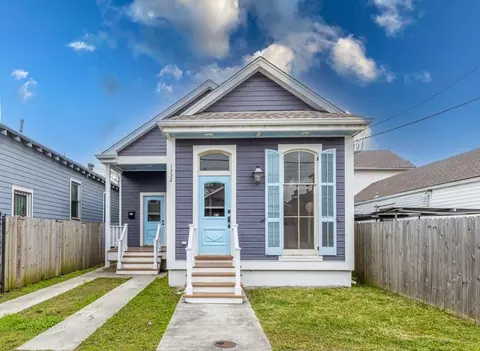 1332 Gallier St, New Orleans, LA 70117