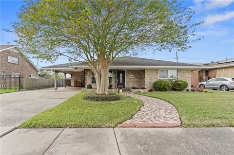 1104 Perrin Dr, Arabi, LA 70032
