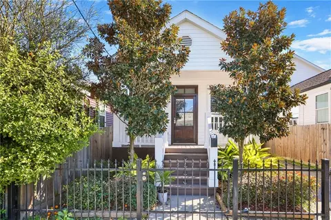 1917 Eagle St, New Orleans, LA 70118