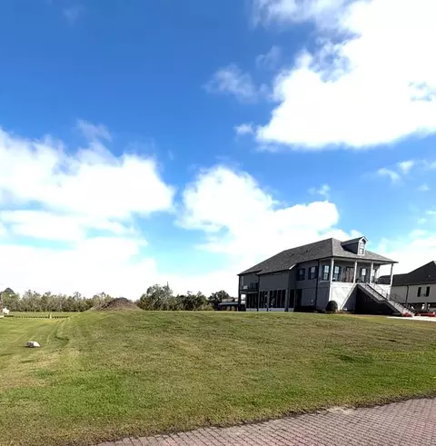 5212 Pelican Dr, Marrero, LA 70072