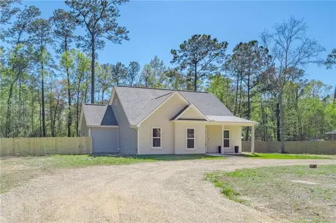 27242 Jackson St, Lacombe, LA 70445