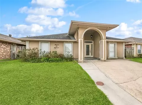 11618 Pressburg St, New Orleans, LA 70128