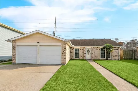 3861 Nathan Kornman Dr, Harvey, LA 70058