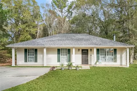 1171 Viola St, Mandeville, LA 70448