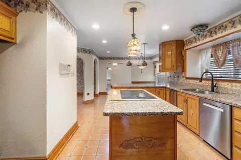 Kitchen - 308 Hawk Dr, Slidell, LA 70461 photo 4 of 4
