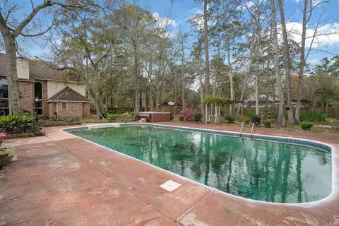 Exterior - 308 Hawk Dr, Slidell, LA 70461 photo 6 of 9