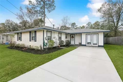 243 Cardinal Dr, Slidell, LA 70458