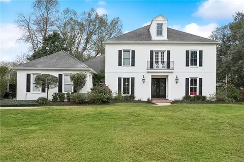 21 English Turn Dr, New Orleans, LA 70131
