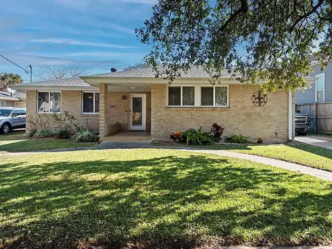 5601 Chamberlain Dr, New Orleans, LA 70122