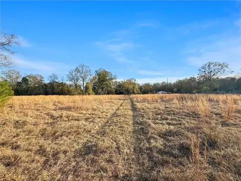 17142 Parker Ln, Hammond, LA 70403