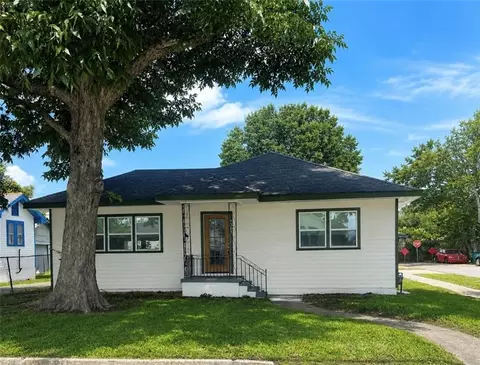 1301 Claiborne Dr, Jefferson, LA 70121