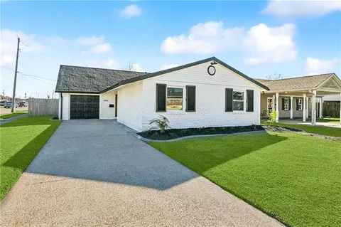 4000 Cottonwood Dr, Marrero, LA 70072