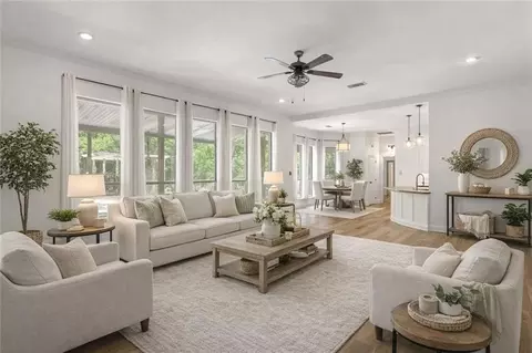 Living - 125 Bent Tree Ct, Covington, LA 70433 photo 2 of 7