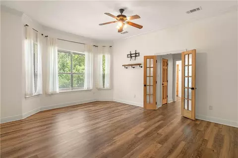 Living - 125 Bent Tree Ct, Covington, LA 70433 photo 6 of 7