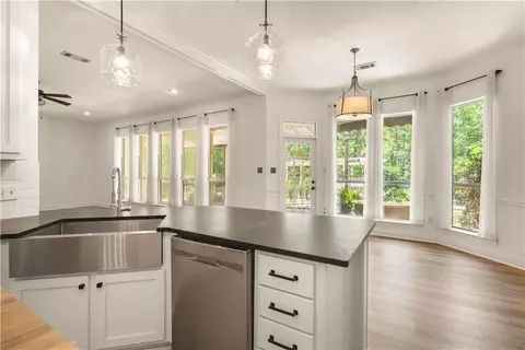 Kitchen - 125 Bent Tree Ct, Covington, LA 70433 photo 2 of 3