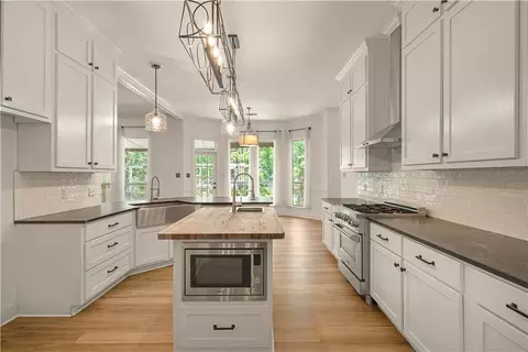Kitchen - 125 Bent Tree Ct, Covington, LA 70433 photo 1 of 3