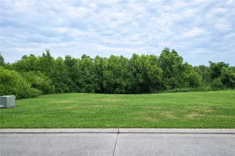 6041 S Muirfield Cir, New Orleans, LA 70128