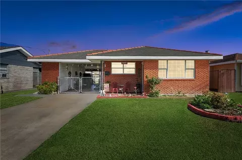 1749 Robin Dr, Marrero, LA 70072