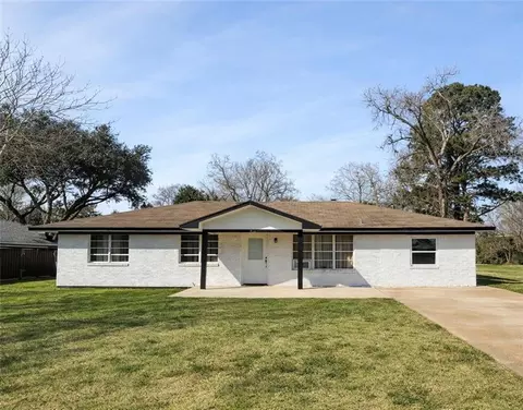 1810 Roscommon Dr, Alexandria, LA 71303