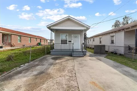 1110 Virgil St, Gretna, LA 70053