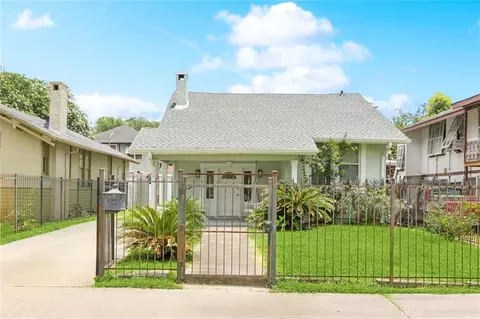 2831 Calhoun St, New Orleans, LA 70118