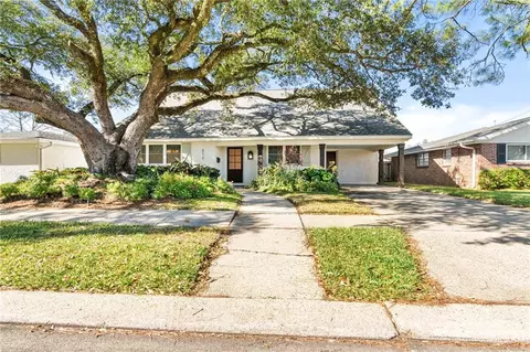 212 Nelson Dr, River Ridge, LA 70123