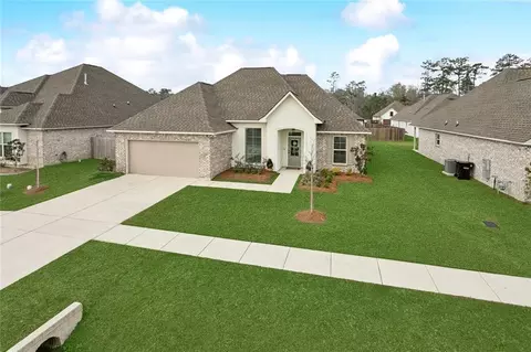 39595 Fairhope Dr, Ponchatoula, LA 70454
