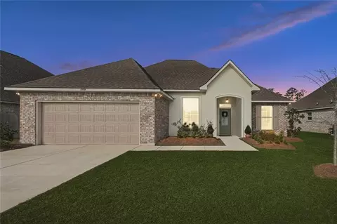 39595 Fairhope Dr, Ponchatoula, LA 70454