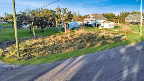 5166 Kenal Rd, Lafitte, LA 70067 photo 3