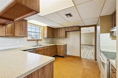 Kitchen - 3 E Levert Dr, Luling, LA 70070 photo 2 of 2