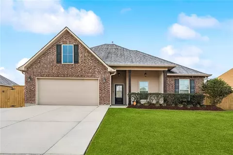807 White Pine Dr, Ponchatoula, LA 70454