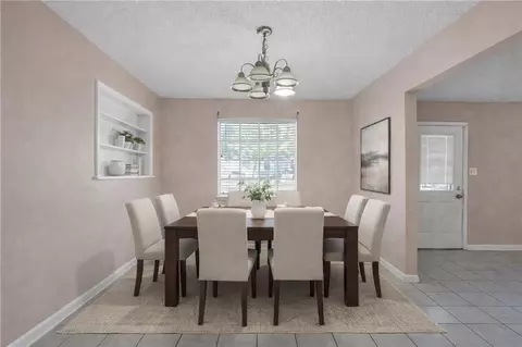 Dining - 2006 7th St, Slidell, LA 70458 photo 1 of 1