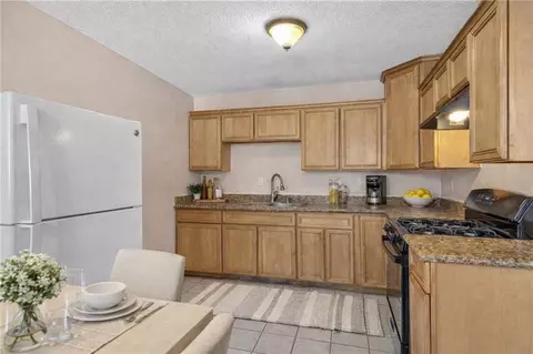 Kitchen - 2006 7th St, Slidell, LA 70458 photo 1 of 1