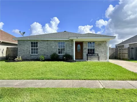 2720 Bayou Black Dr, Marrero, LA 70072