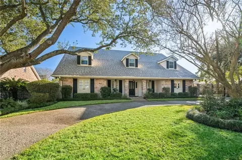 42 Chateau Palmer Dr, Kenner, LA 70065