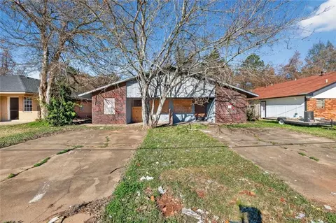 5308 Laccasine Dr, Alexandria, LA 71301