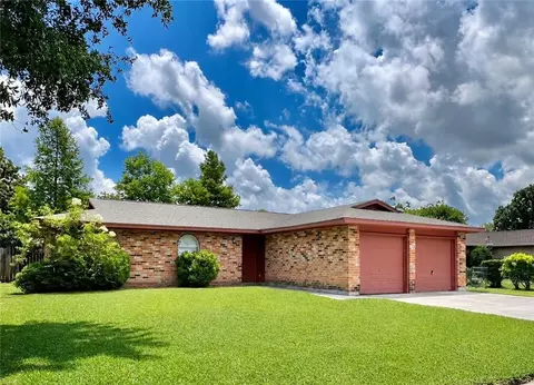 1720 Greenwood Dr, Laplace, LA 70068