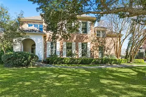 4 Eagle Trace Dr, New Orleans, LA 70131