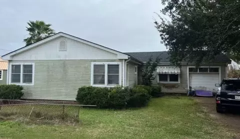 135 Pierce St, Golden Meadow, LA 70357