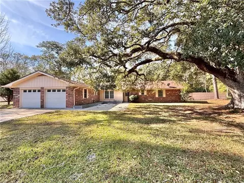 105 Athene Dr, Slidell, LA 70460