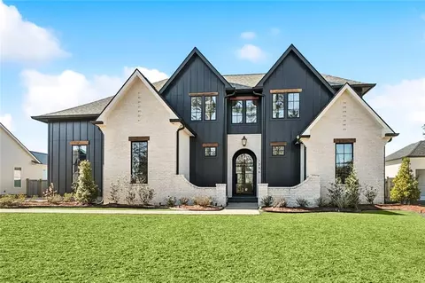 1356 River Club Dr, Covington, LA 70433