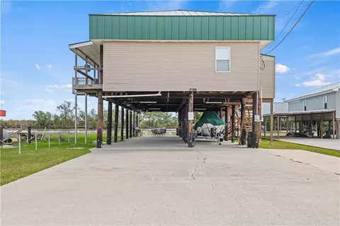 7309 Breakwater Dr, Chauvin, LA 70344