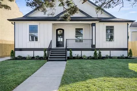 1342 Granada Dr, New Orleans, LA 70122