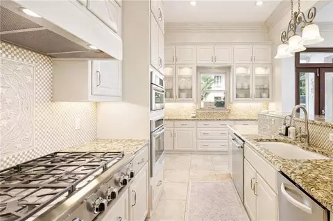 Kitchen - 736 Cottage Ln, Covington, LA 70433 photo 3 of 3