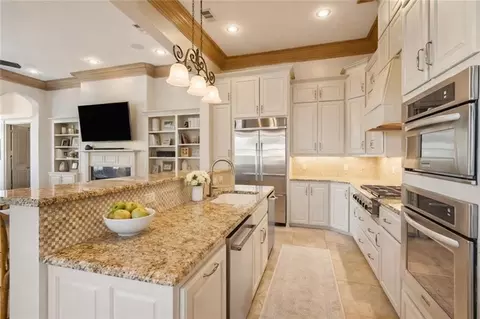 Kitchen - 736 Cottage Ln, Covington, LA 70433 photo 2 of 3