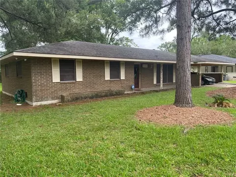 1112 Bayberry Ave, Baton Rouge, LA 70805