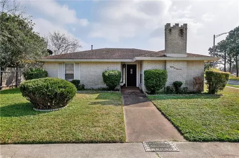 8400 Aberdeen Rd, New Orleans, LA 70127