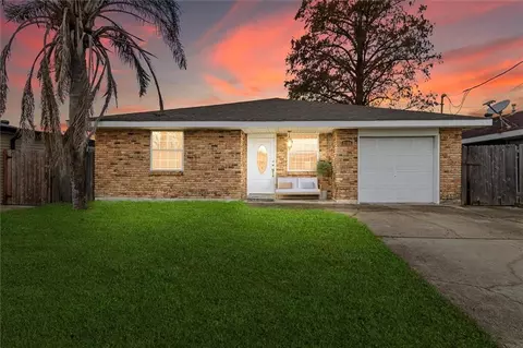 2716 N Sibley St, Metairie, LA 70003