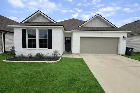 30936 Thurston Dr, Lacombe, LA 70445