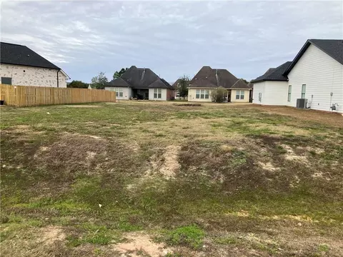 7113 Green Heron Dr, Madisonville, LA 70447